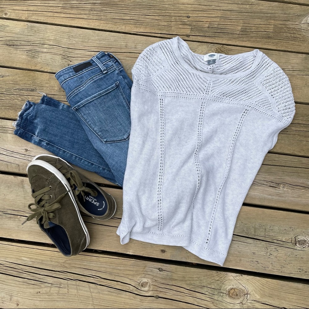 Old Navy top